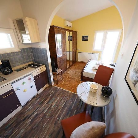 Villa Terracotta Studio 2 Starigrad Paklenica Extérieur photo